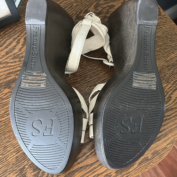 Franco Sarto Wedge Heels - Picture 3 of 5